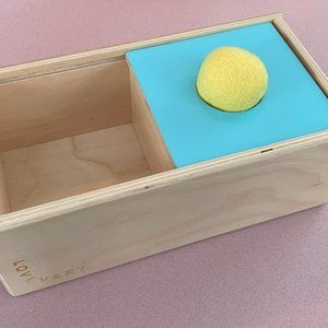 Lovevery Sliding Top Box + felt ball | The Thinker Play Kit (11-12 months)